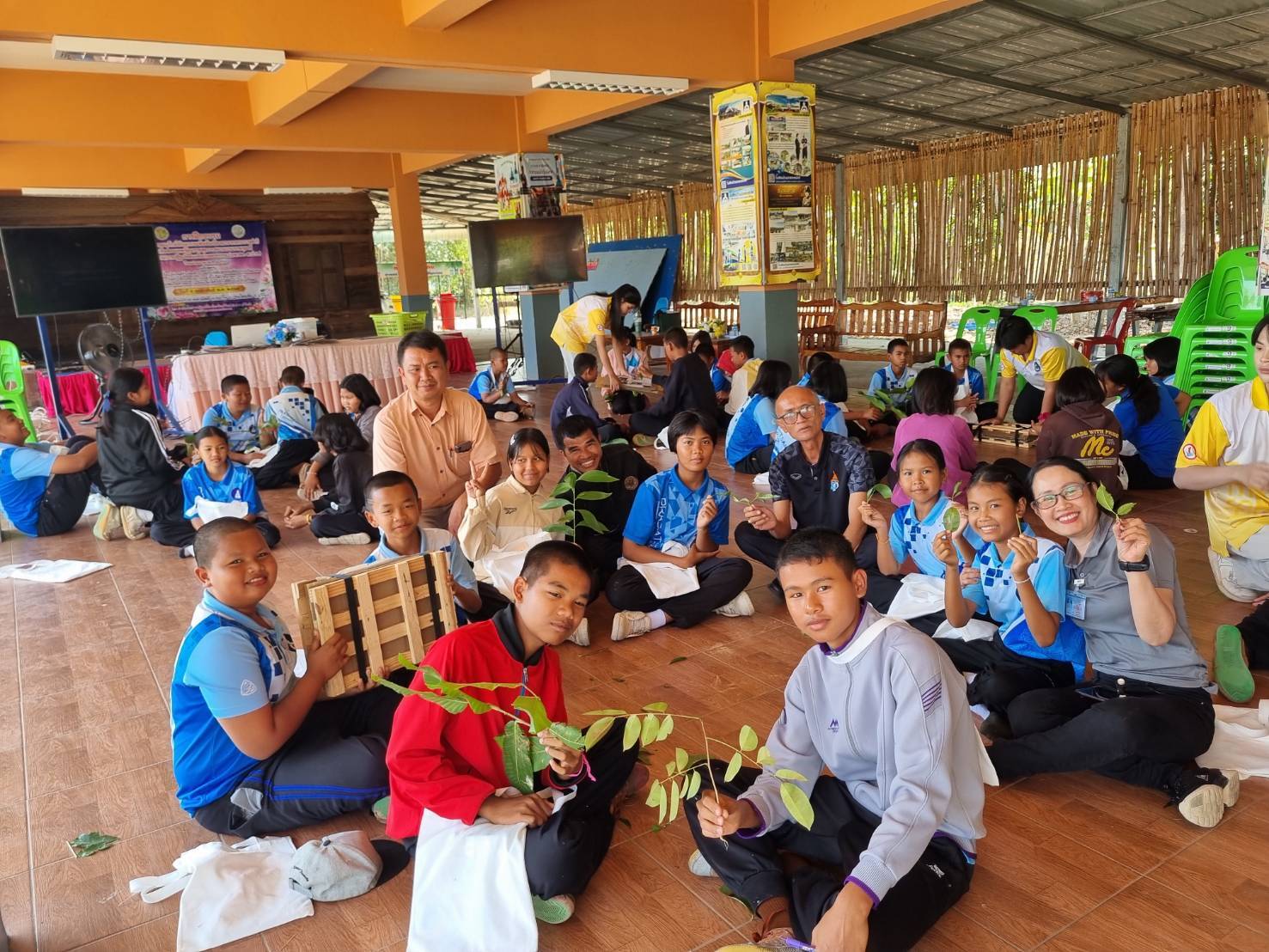 title - วันที่ 5-6 กุมภาพันธ์ 2569 นายประเสริฐ กาญจนเกียรติกุล ปฏิรูปที่ดินจังหวัดบุรีรัมย์ มอบหมายให้นายฐาปกรณ์ วงค์นก เจ้าหน้าที่ปฏิรูปที่ดิน ดำเนินการฝึกอบรมโครงการอนุรักษ์พันธุกรรมพืช อันเนื่องมาจากพระราชดำริสมเด็จพระเทพรัตนราชสุดาฯ สยามบรมราชกุมารี (อพ.สธ.) ปีงบประมาณ พ.ศ. 2569 จำนวน 2 โรงเรียน